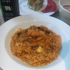 Arroz encocado con mariscos