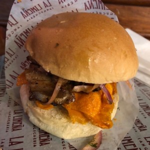 Sanguche Chicharron Peruano