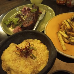 ACOMPANANTES - MAC & CHEESE