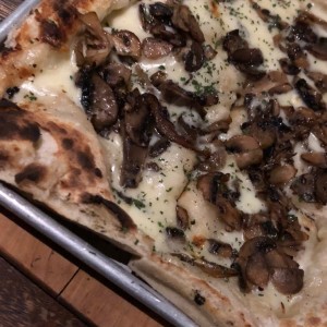 Pizza hongos