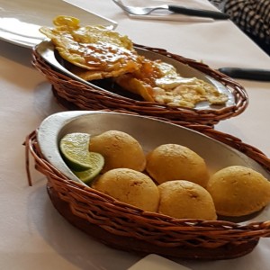 entrada de empanadas y patacones