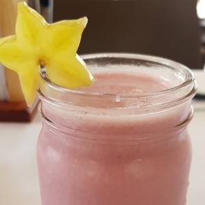 jugo de mora en leche