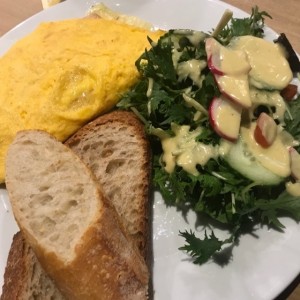 Omelette de Jamon Artesanal y Queso Mozarella