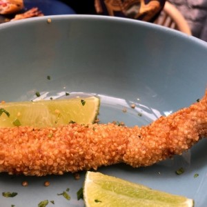 langostino apanado en quinua