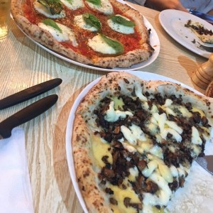 funghi y capresse