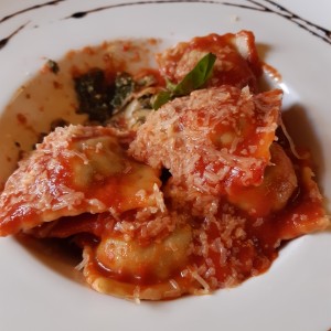 raviolis ricota y espinaca