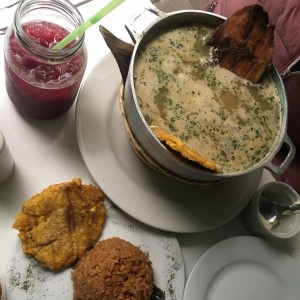 sancocho de pescado