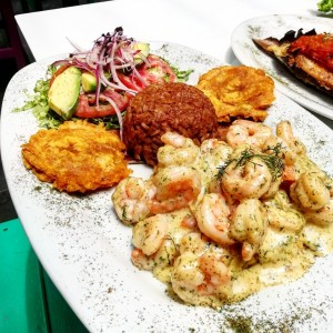 camarones al ajillo con cayeye