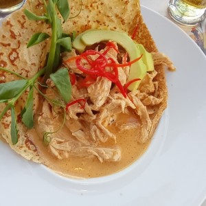 Crepé de pollo Rosarito.