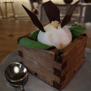 Chocolate vietnamita con helado de jengibre