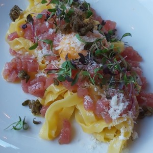 fettucini a la carbonara e tono