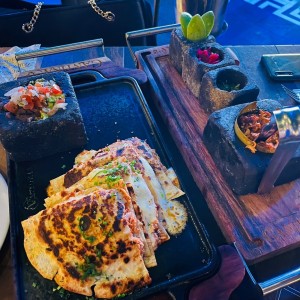 Quesadillas y Tacos de Chochinita Pibill