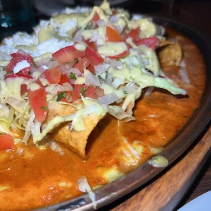 Flautas de lomo al chipotle