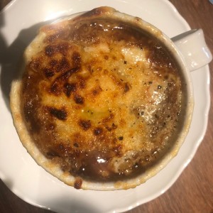 Sopa de cebolla francesa