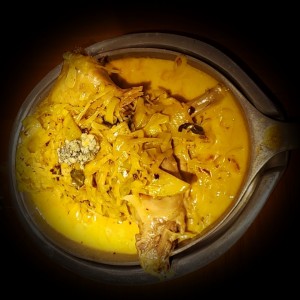 LAPIN SAUCE ROQUEFORT (Conejo en salsa de queso azul)
