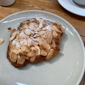 croissant de almendras