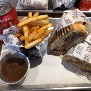 Roastbeef con cheddar