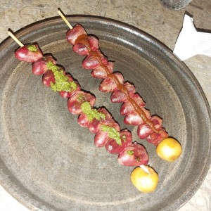 corazones de pollo (alioli y anticucho)