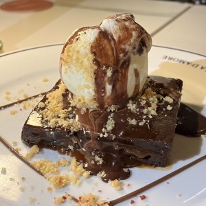 BROWNIE CON GELATO
