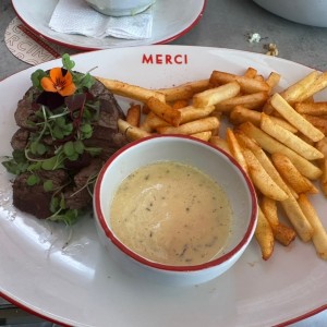 Steak Bernaise. Pesimo