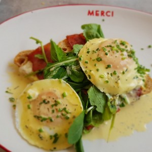 Huevos Benedictinos