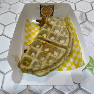 gaufrini pizza  waffle con pesto