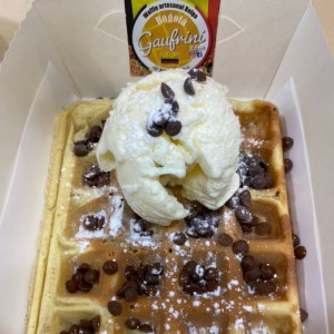 gaufrini original con chips de chocolate y helado