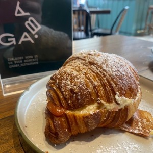 Croissant de Guayaba y Ricotta 