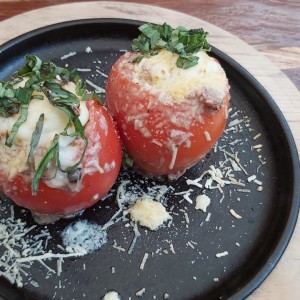 tomate relleno