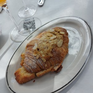 Croissant de almendras