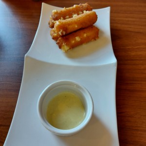 Dedos de mozzarella 