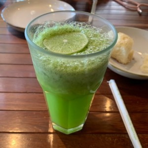 Limonada yerbabuena 