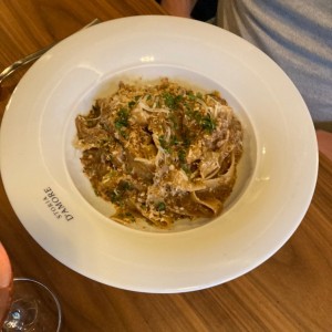 Papardelle con salsa de pato (aprox)