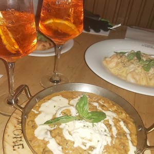 risotto de chorizo y caccio pepe de camarones