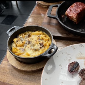Mac & cheese