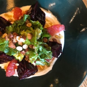 ENSALADA DE REMOLACHAS PARRILLADAS CON NARANJA GREY