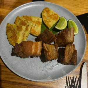 Entrada de chicharrones