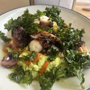 Guacamole con pulpo 