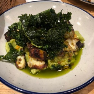 Guacamole con pulpo
