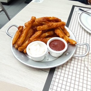 papas a la francesa.
