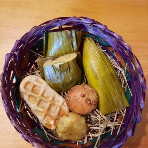 Canasta de amasijos colombianos