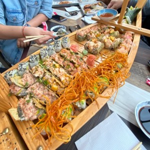 Makis + dogs + trilogia de nori tacos 