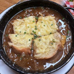 Sopa de cebolla 