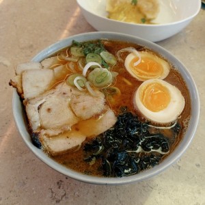 Ramen de cerdo