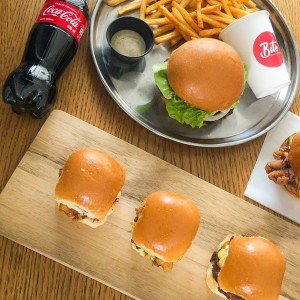 Big Bite burger y combo sliders x 3