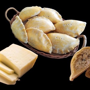 Empanadas de pechuga de pollo con queso Cheddar blanco 