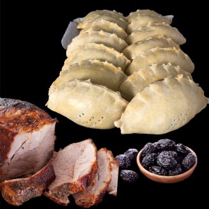 Empanadas artesanales horneadas de PERNIL DE CERDO CON CIRUELAS, QUESO CREMA Y ALMENDRAS 