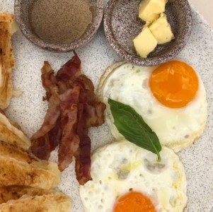 Desayuno de la casa