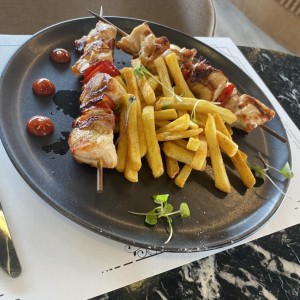 Brochetta de pollo y tocino