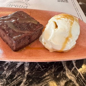 Brownie con helado